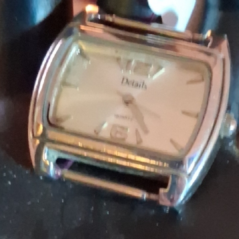 Details Watch , No Band.